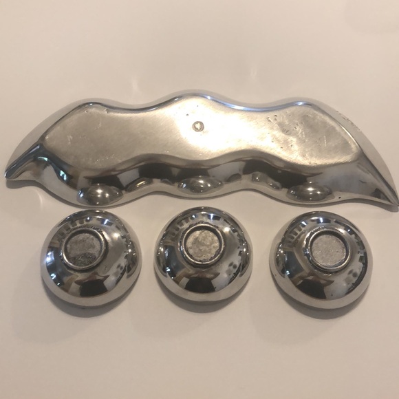 Polished Pewter Set of 3 Dipping Bowls on Peapod Tray - Picture 6 of 9